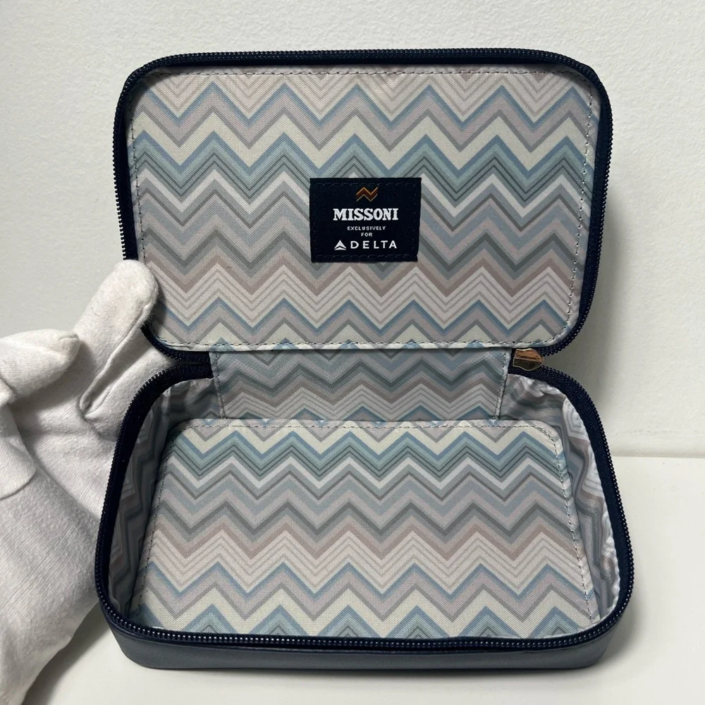 Delta One X Missoni First Class Amenity Dopp Kit Travel Bag Case
